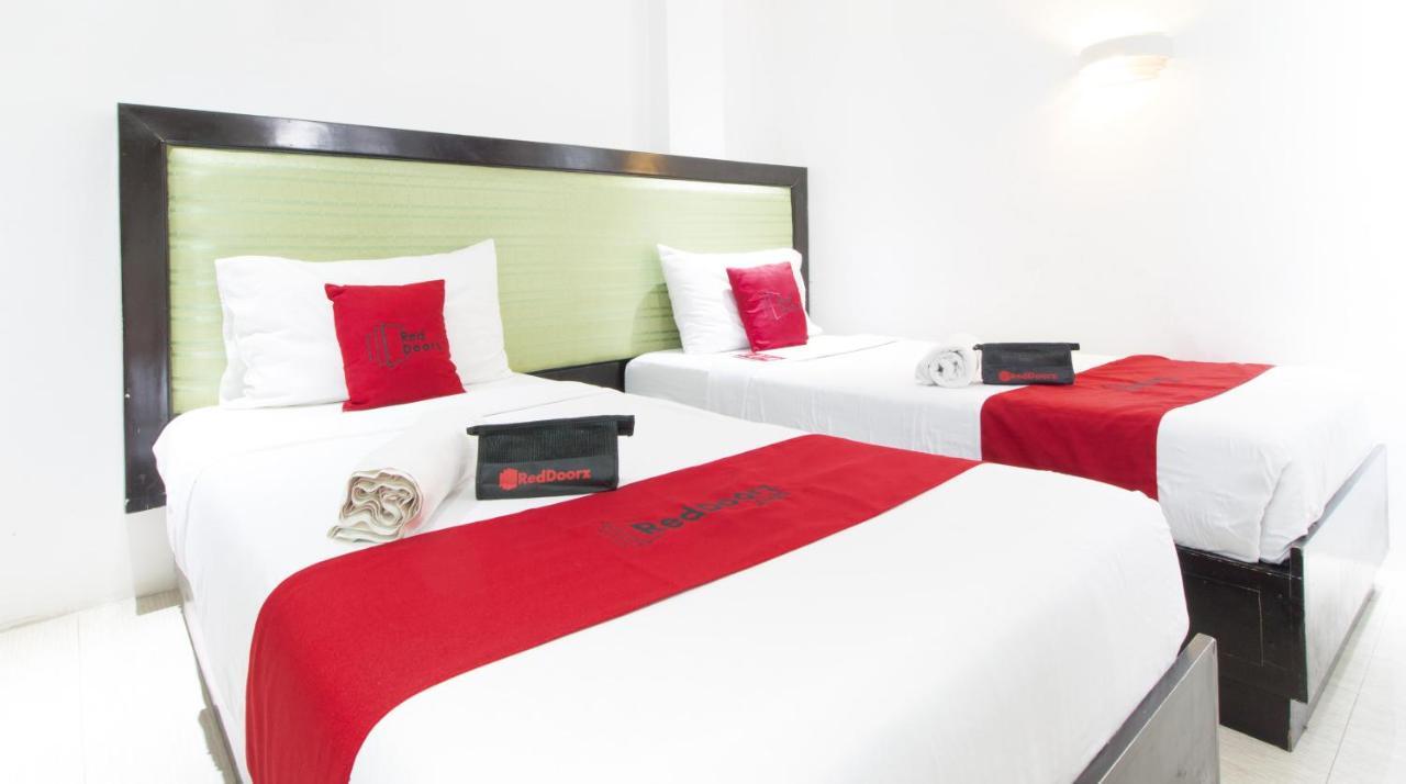 Reddoorz @ Real Fatima Tacloban Hotell Anibong Exteriör bild