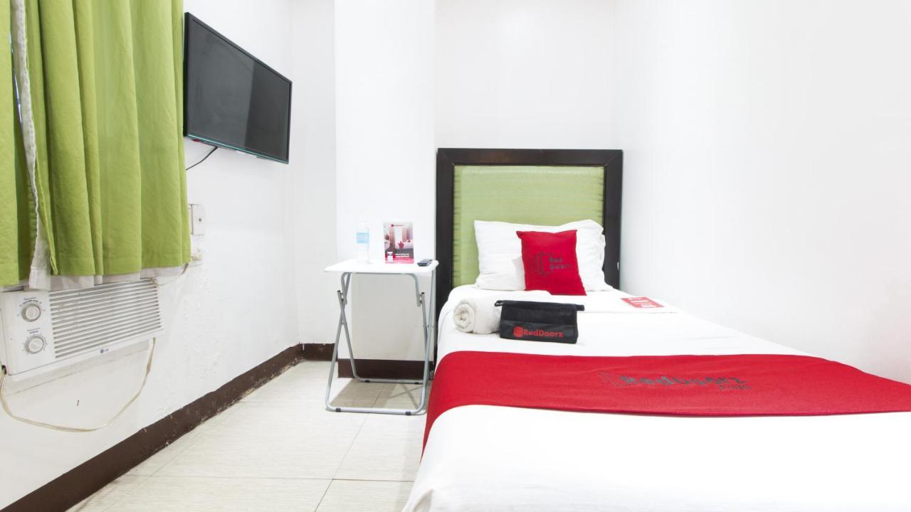 Reddoorz @ Real Fatima Tacloban Hotell Anibong Exteriör bild