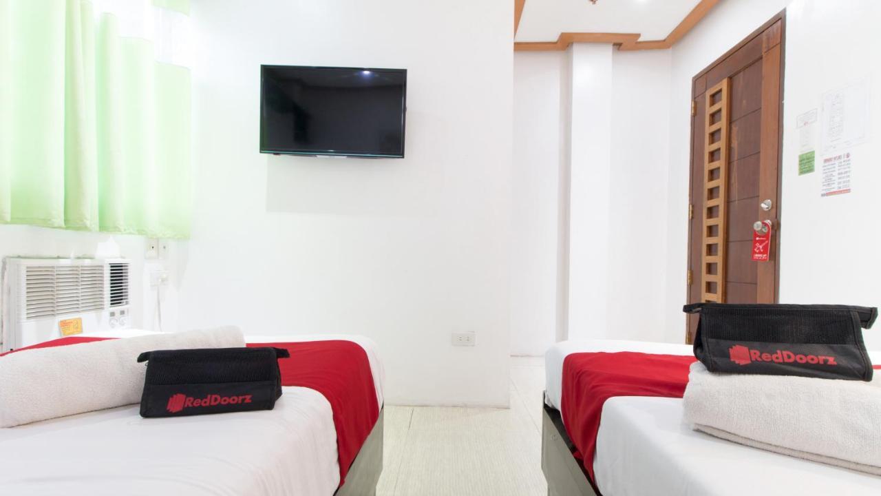 Reddoorz @ Real Fatima Tacloban Hotell Anibong Exteriör bild