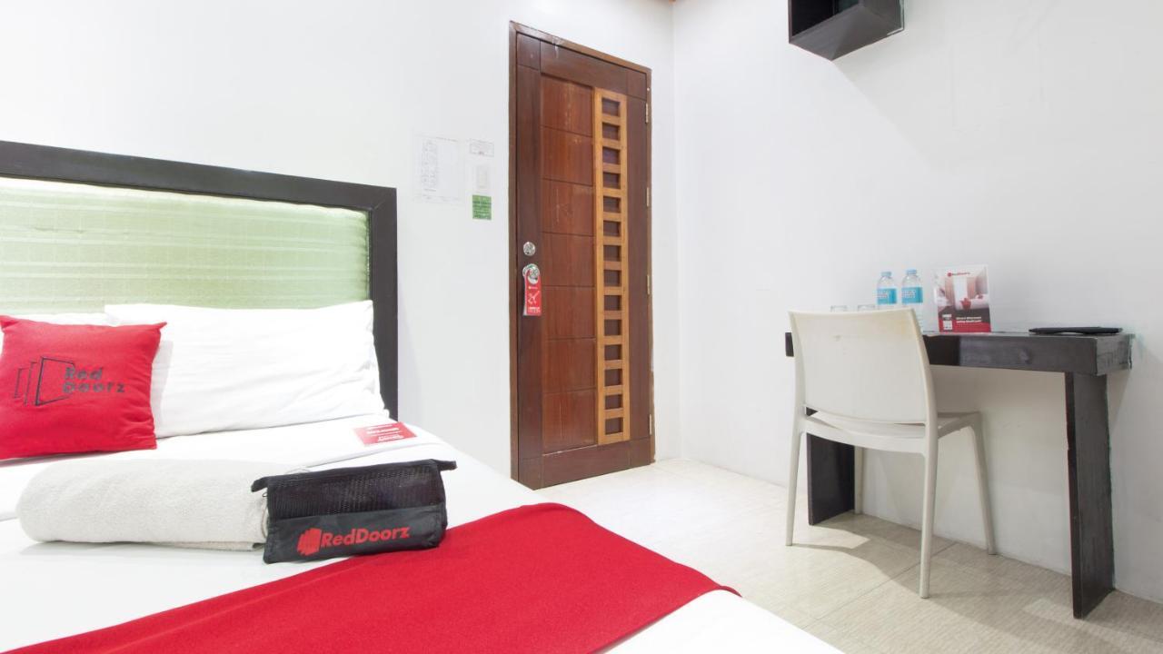 Reddoorz @ Real Fatima Tacloban Hotell Anibong Exteriör bild